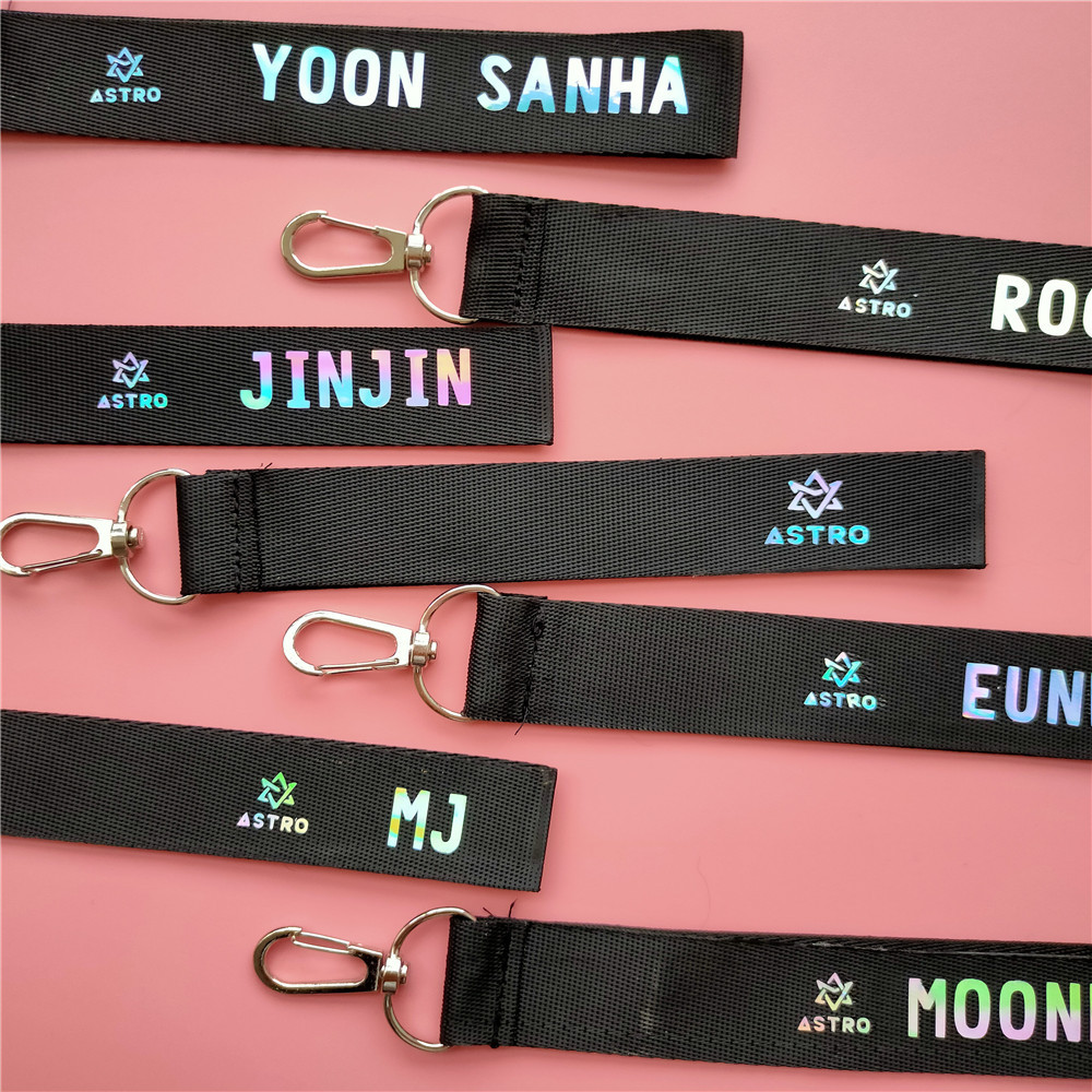 IDOLS ASTRO Anahtarlık Lazer R - Phone Accessories And Names incelemesi ve fiyatı