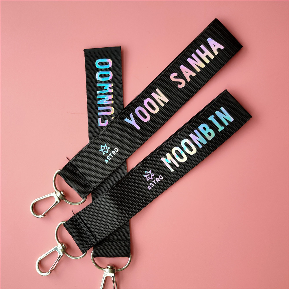 IDOLS ASTRO Anahtarlık Lazer R - Phone Accessories And Names incelemesi ve fiyatı